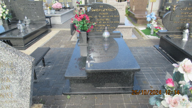Grób Wojciech Świerczyński